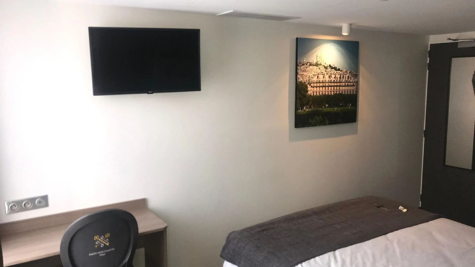 De Montmartre מלון 3*